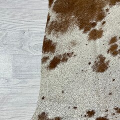 Koeienhuid bruin wit SP 150x150cm XS