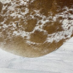 Koeienhuid bruin wit SP 230x195cm M/L