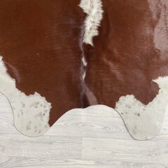 Koeienhuid bruin wit Hereford 190x175cm M/L