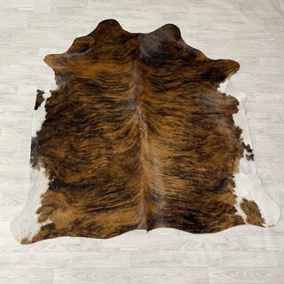 Koeienhuid bruin zwart wit brindle 195x190cm M/L