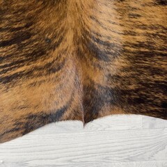 Koeienhuid bruin zwart wit brindle 195x190cm M/L