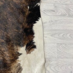Koeienhuid bruin zwart wit brindle 220x205cm M/L