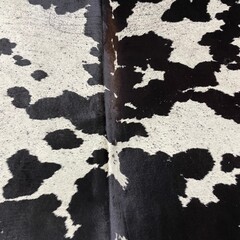 Koeienhuid bruin zwart wit 235x225cm