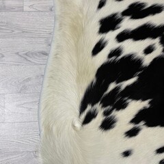 Koeienhuid zwart creme 245x230cm