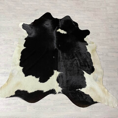 Koeienhuid zwart wit creme 240x230cm