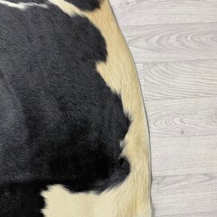 Koeienhuid zwart wit beige 240x235cm