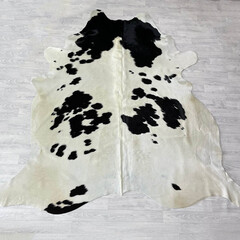 Koeienhuid zwart creme 250x235cm