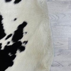 Koeienhuid zwart creme 250x235cm