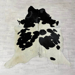 Koeienhuid zwart creme 225x195cm
