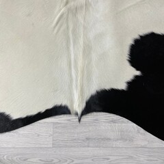 Koeienhuid zwart creme 250x235cm