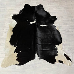 Koeienhuid zwart creme 235x205cm