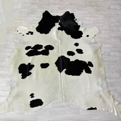Koeienhuid zwart wit creme 250x235cm