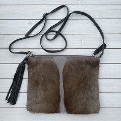 Tas Gemma springbok grijs 29x23cm