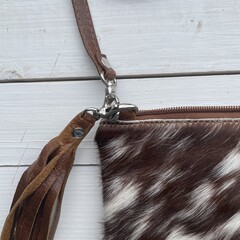 Tas Gemma koeienhuid bruin wit 29x23cm