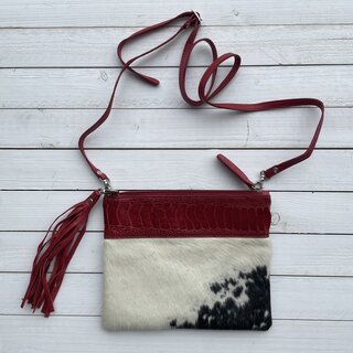 Tas Mickey koeienhuid (Nguni) struisvogel zwart wit rood 25x20cm