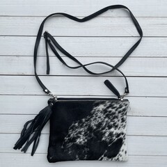 Tas Mickey koeienhuid (Nguni) zwart wit 25x20cm