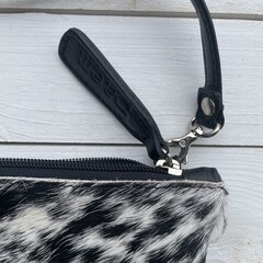 Tas Mickey koeienhuid (Nguni) zwart wit 25x20cm