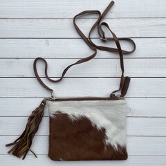 Tas Mickey koeienhuid (Nguni) bruin wit 25x20cm