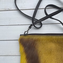 Tas Carol Springbok geel 23x15cm