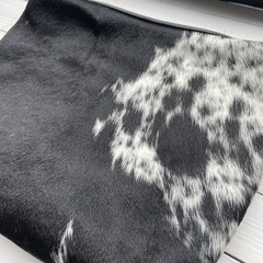 Tas XL koeienhuid (Nguni) zwart wit 35x28cm