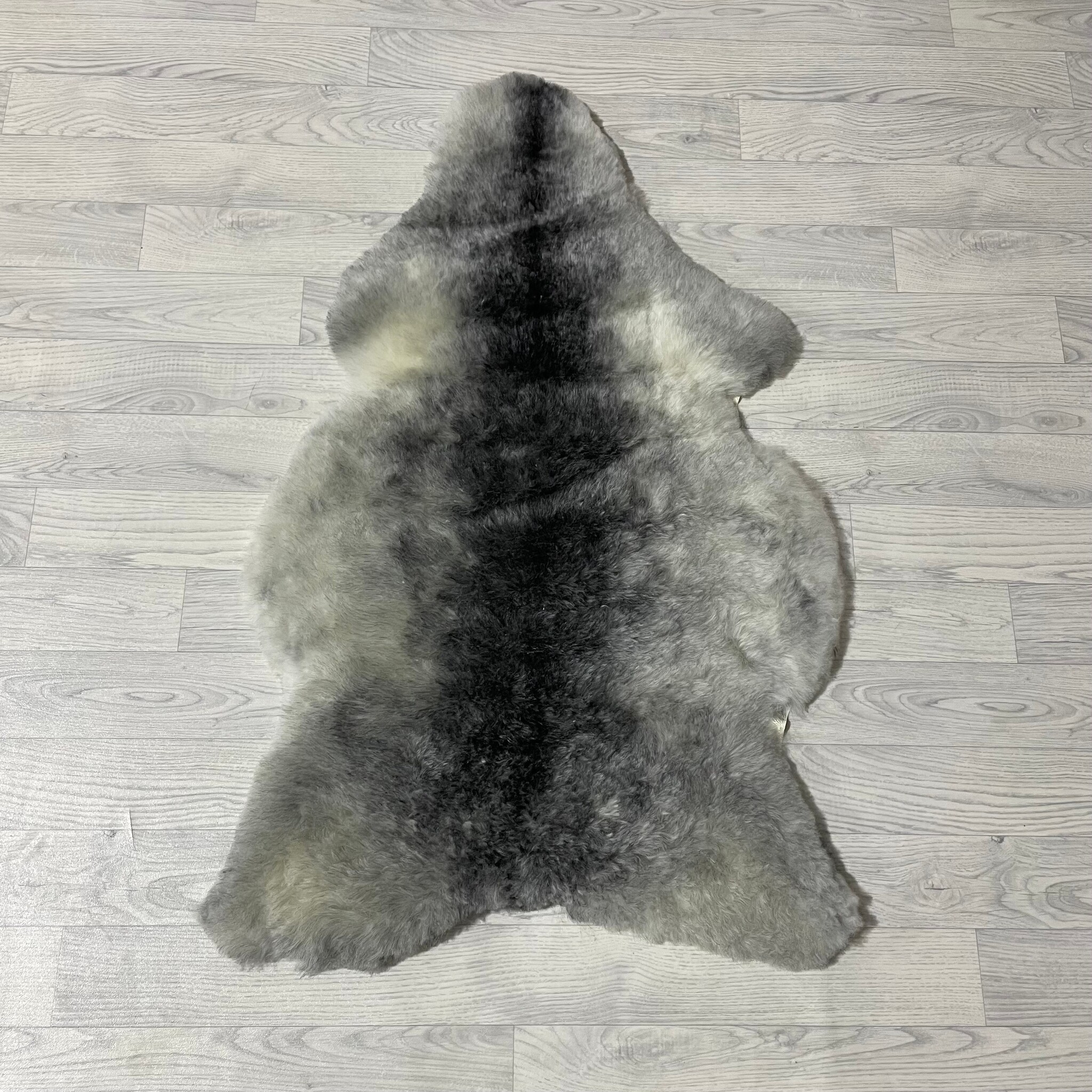 Lederstore IJslander schapenvacht grijs creme 110x65cm M