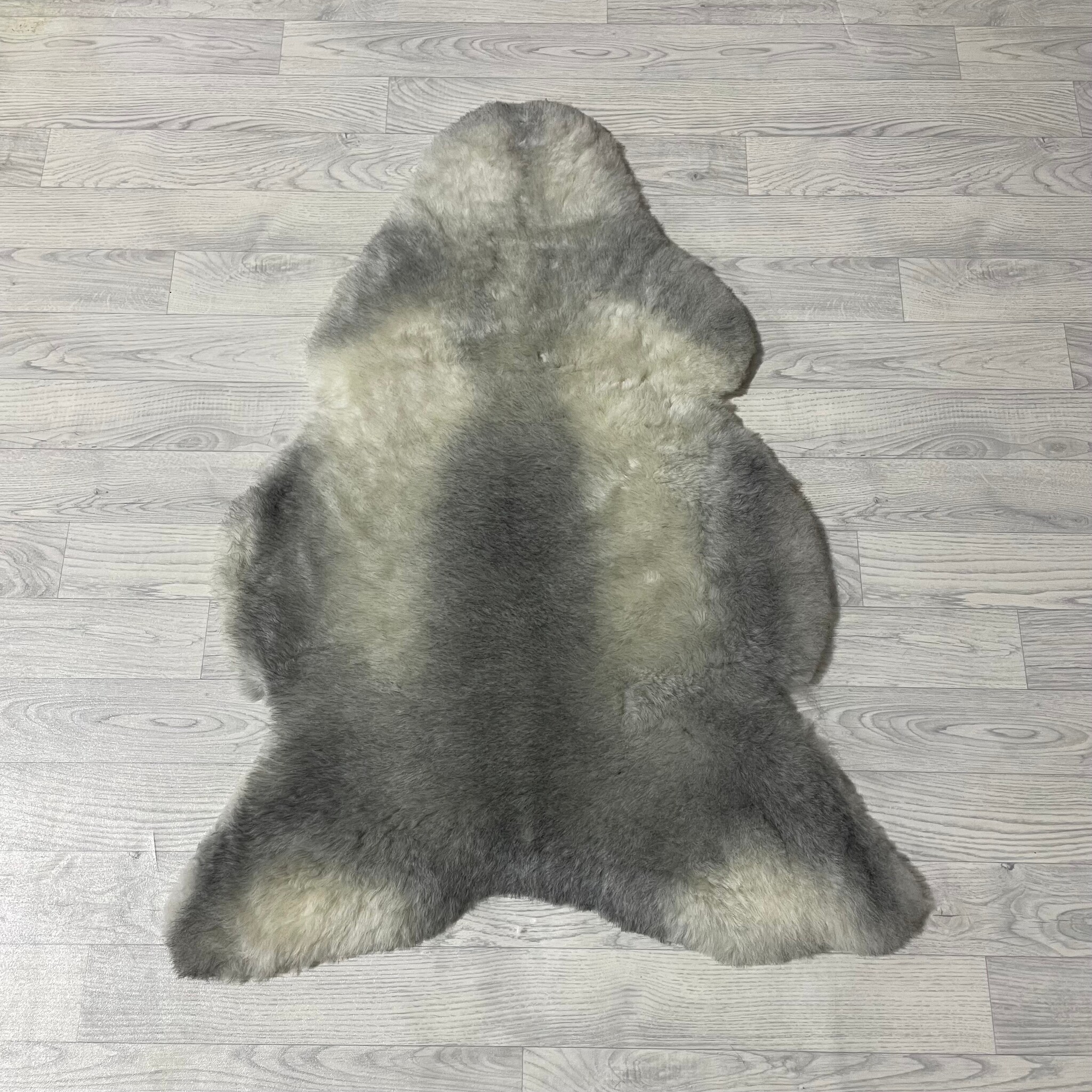 Lederstore IJslander schapenvacht grijs wit 110x70cm M