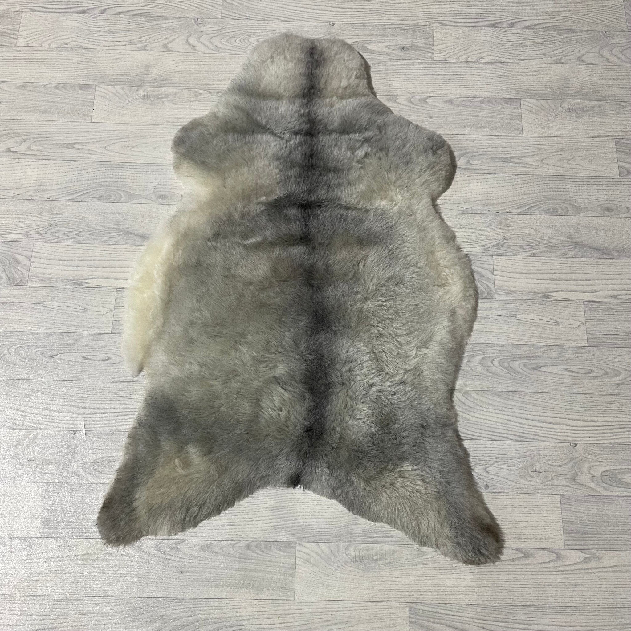Lederstore IJslander schapenvacht grijs wit 110x80cm M
