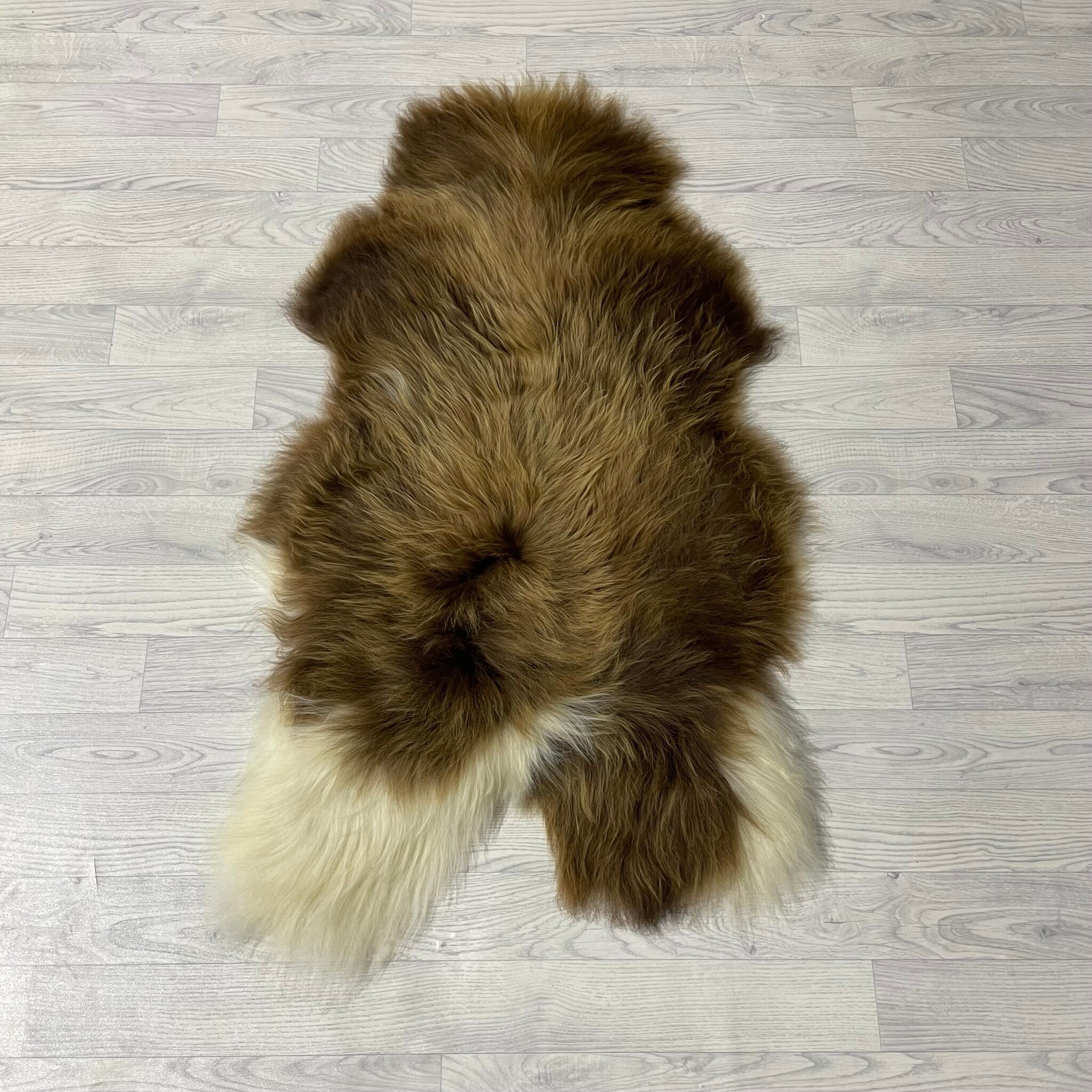 Lederstore IJslander schapenvacht bruin wit 120x75cm L
