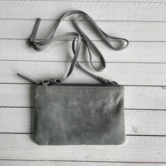 Tas Carol Springbok metalic grijs 23x15cm