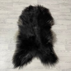 IJslander schapenvacht zwart grijs wit 115x70cm M