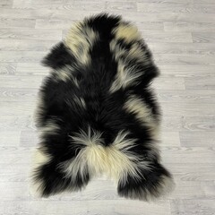IJslander schapenvacht zwart wit 125x75cm XL-XXL
