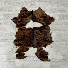 Kalfshuid tricolor bruin zwart wit 95x85cm