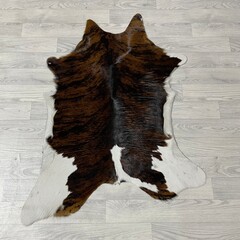 Kalfshuid tricolor bruin zwart wit 110x85cm
