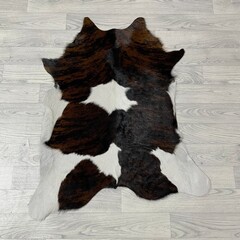 Kalfshuid tricolor bruin zwart wit 95x80cm