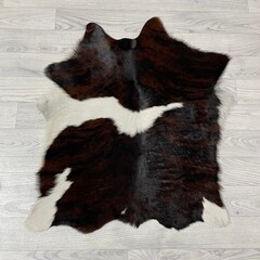 Kalfshuid tricolor bruin zwart wit 80x65cm