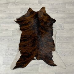 Kalfshuid tricolor bruin zwart wit 95x75cm