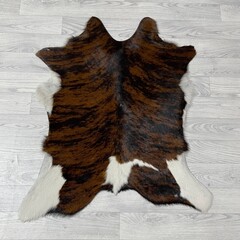 Kalfshuid tricolor bruin zwart wit 90x75cm