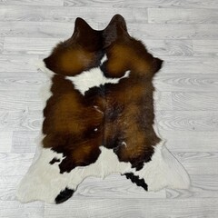 Kalfshuid tricolor bruin zwart wit 95x75cm