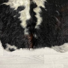 Koeienhuid tricolor bruin zwart wit Normandiër 225x205cm M/L