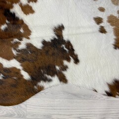 Koeienhuid tricolor bruin zwart wit Normandiër 230x205cm M/L