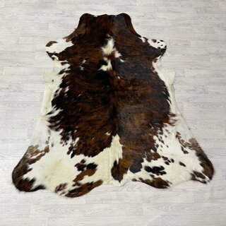 Koeienhuid tricolor bruin zwart wit Normandiër 210x190cm M/L