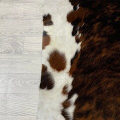 Koeienhuid tricolor bruin zwart wit Normandiër 225x205cm M/L