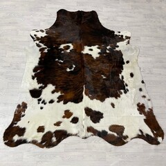 Koeienhuid tricolor bruin zwart wit Normandiër 225x205cm M/L