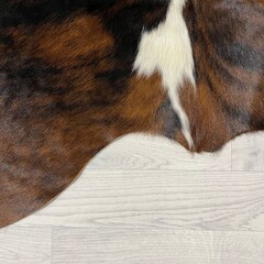 Koeienhuid tricolor bruin zwart wit Normandiër 215x190cm M/L