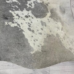 Koeienhuid grijs creme wit 215x200cm M/L