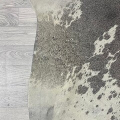Koeienhuid grijs creme wit 215x200cm M/L