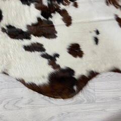 Koeienhuid tricolor bruin zwart wit Normandiër 215x190cm M/L