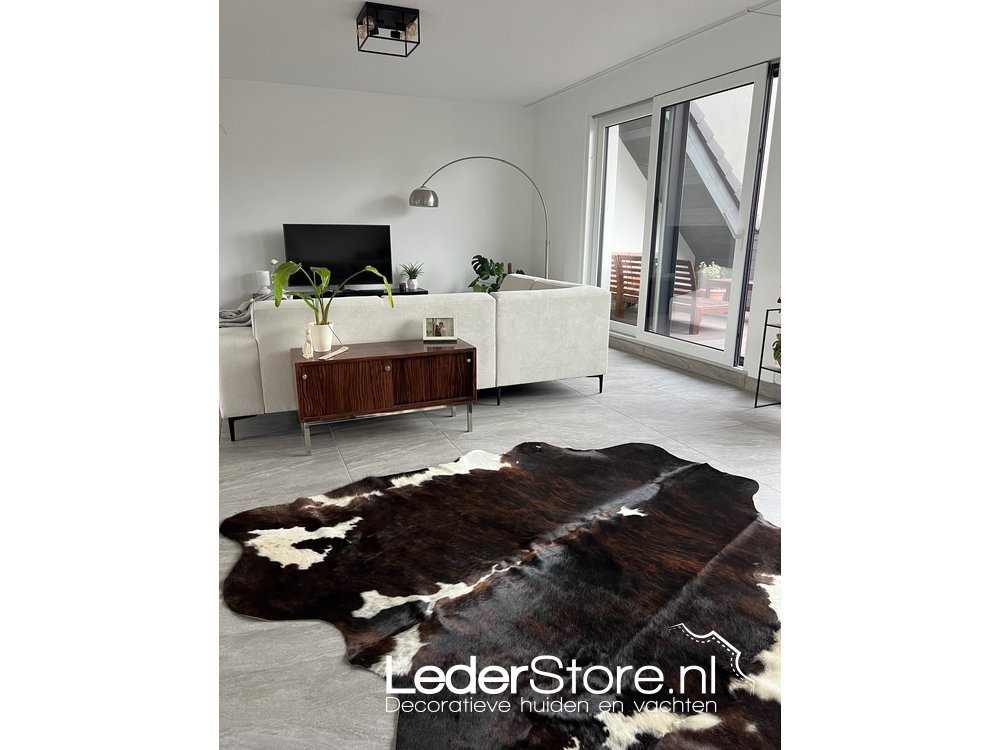 Normannisches Kuhfell im Wohnzimmer von Anna