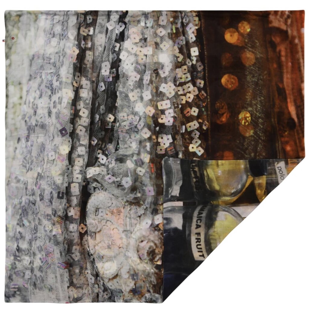 Talking Walls  Ava Double Face