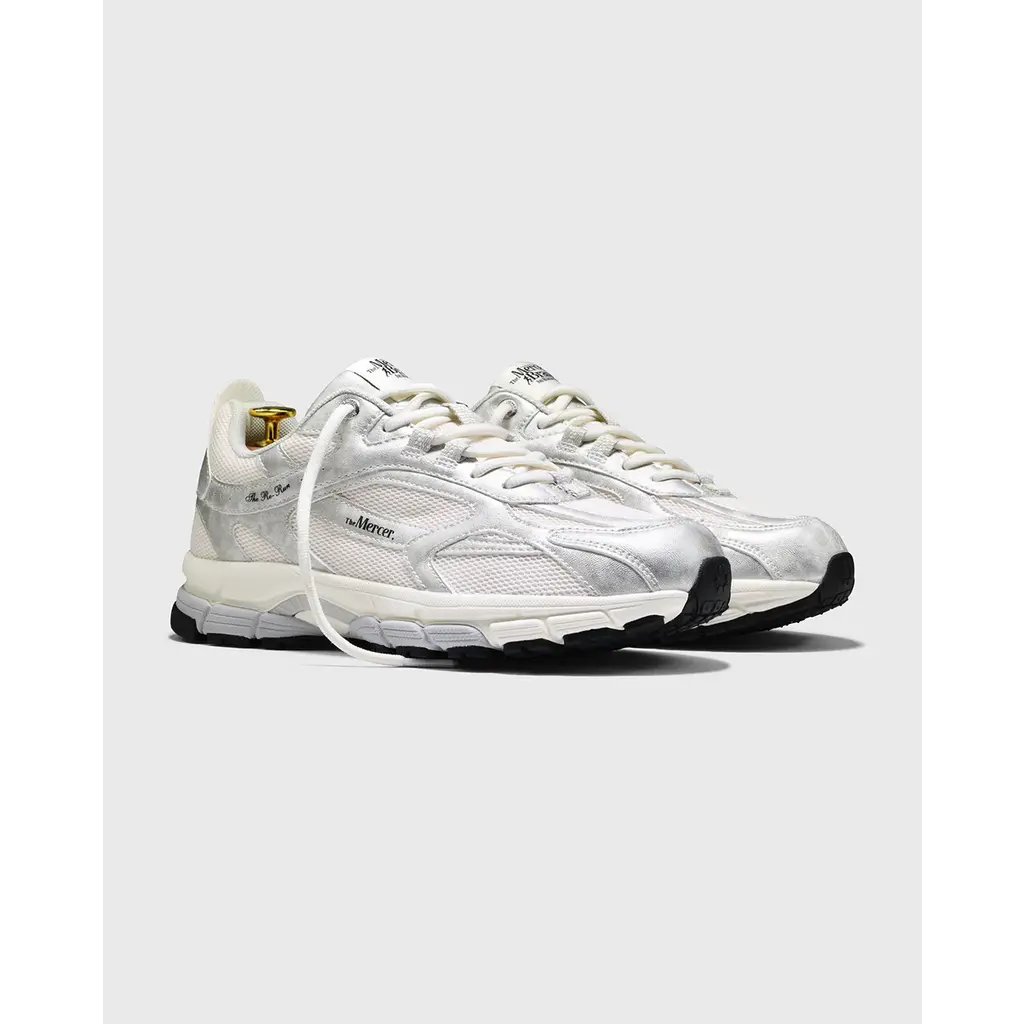 Mercer sneaker The Re-Run  Metallic in silver